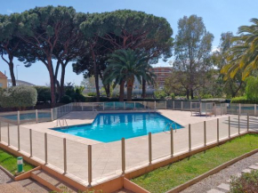 Appartement 2 pièces climatisé, piscine, centre-ville, parking privé, animal accepté, Sainte-Maxime - FR-1-780-18